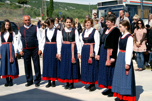 2010. 05. 20. - Na Ugljanu otvoren Dom za starije i nemoćne, na Pašmanu školska športska dvorana